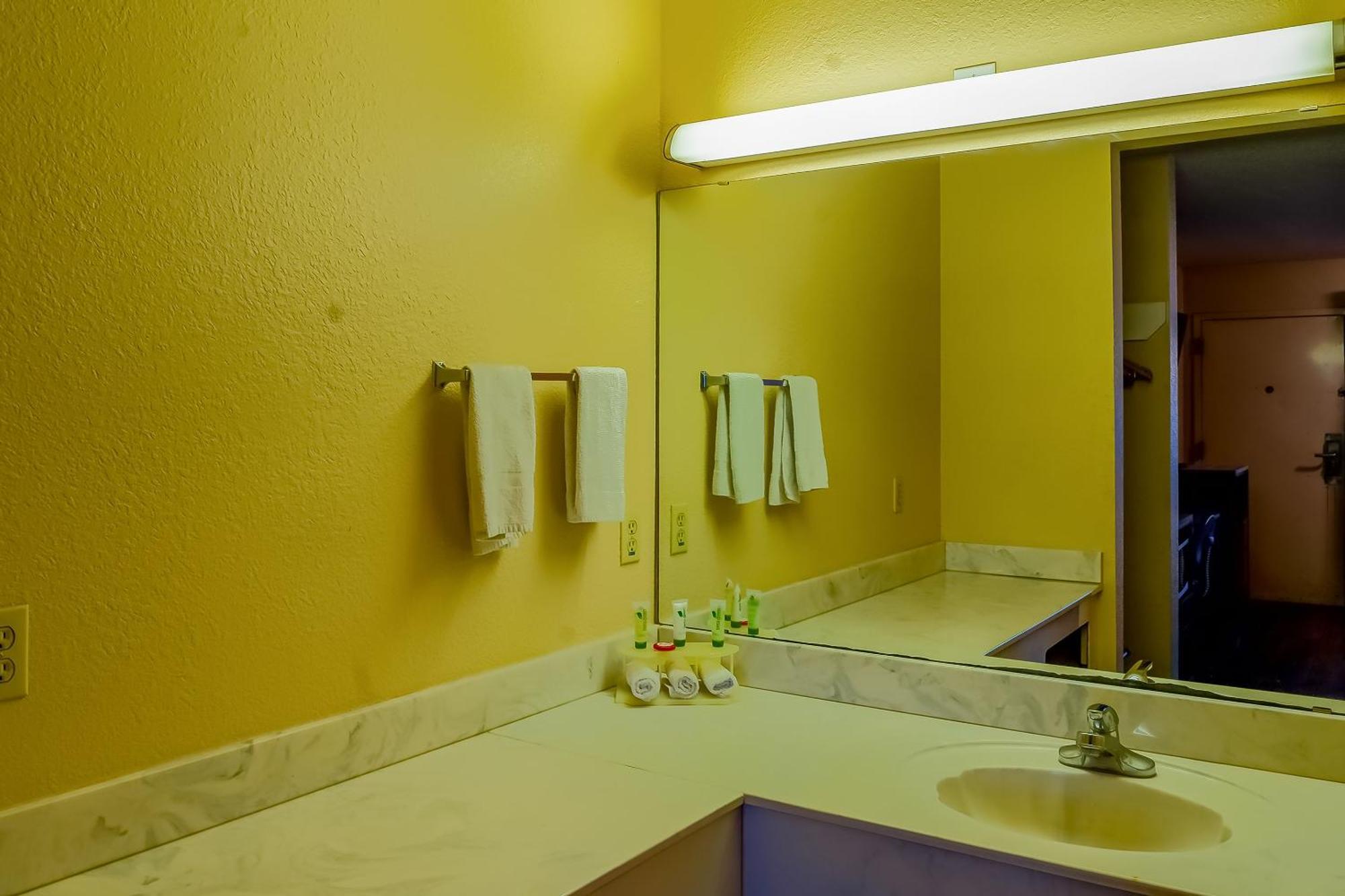 Oyo Hotel Yoakum West Kültér fotó