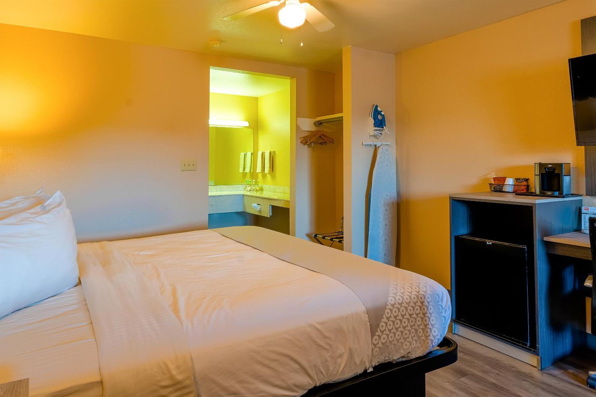 Oyo Hotel Yoakum West Kültér fotó
