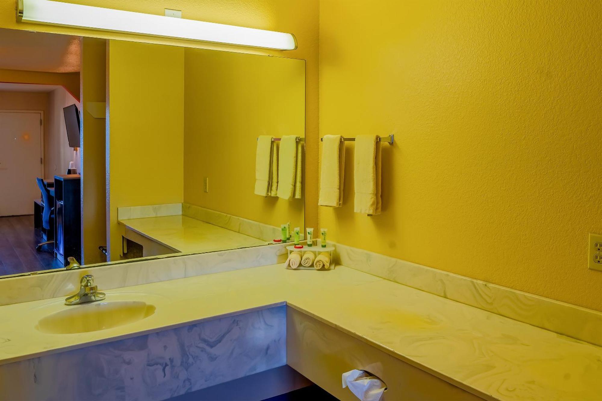 Oyo Hotel Yoakum West Kültér fotó